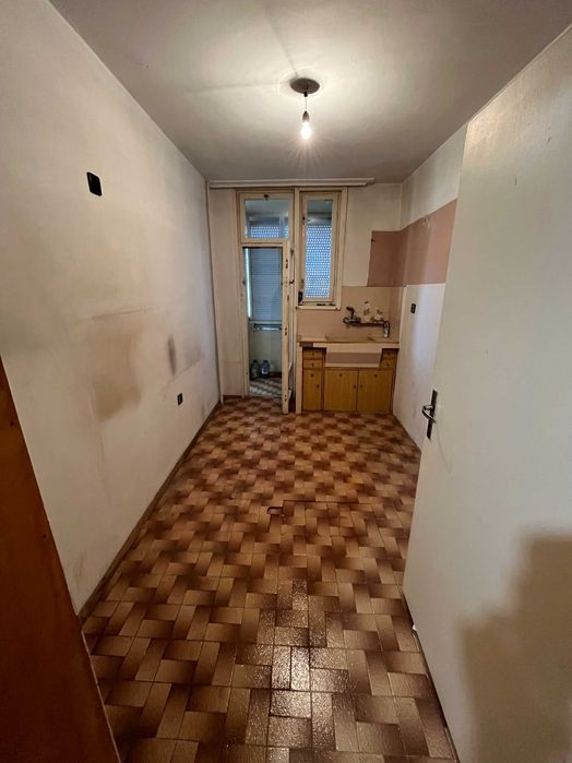 Продава се Двустаен апартамент в Ямбол, Диана - 50 кв.м за 1074 €/кв.м - Снимка #9