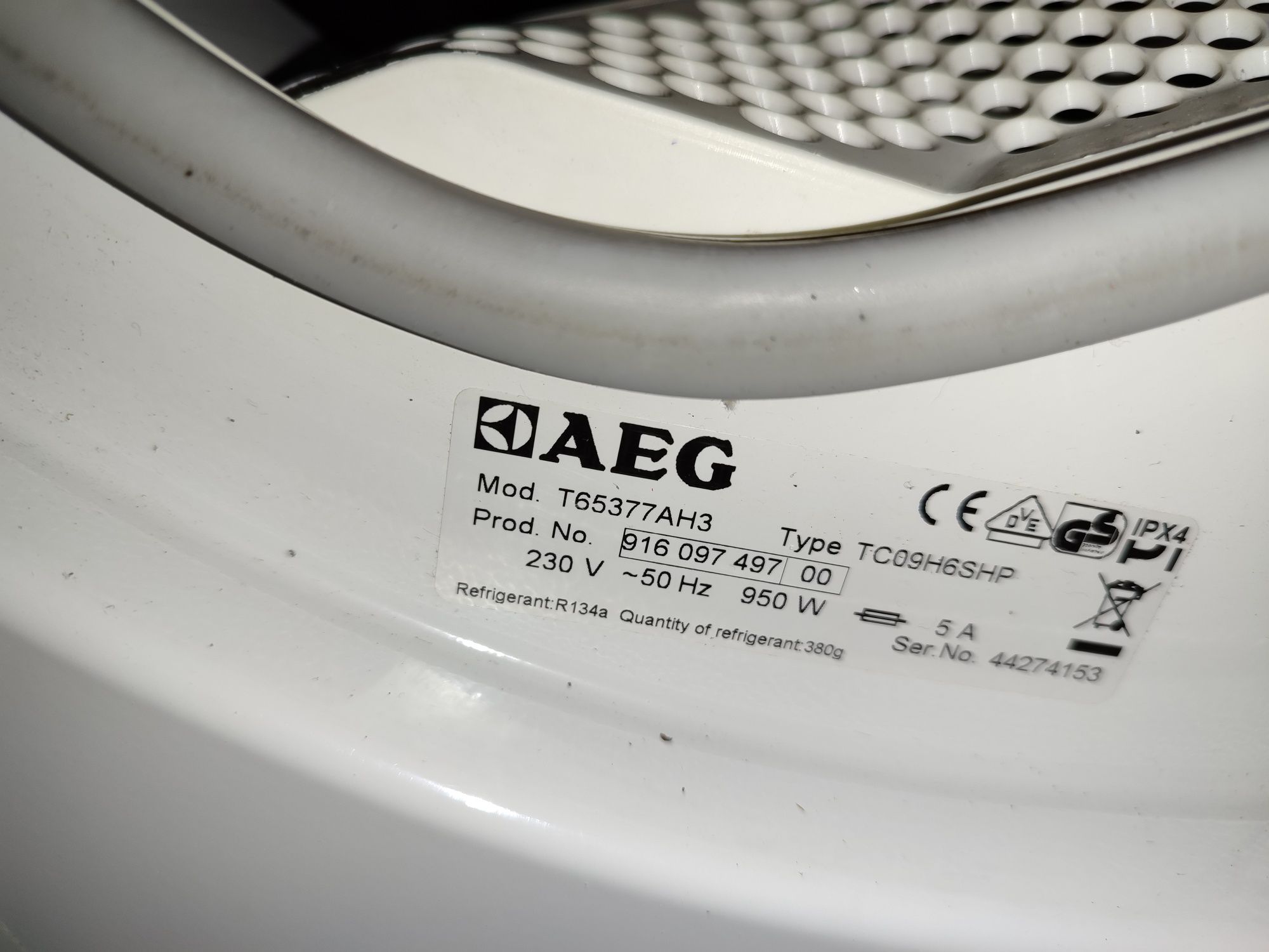 Сушилня AEG T65377AH3 - 7кг. Термопомпа Клас А+