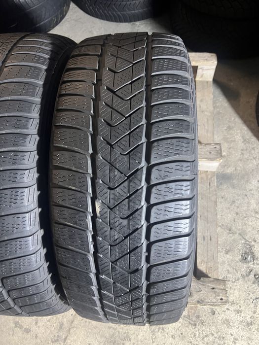 2 anvelope de iarna 205/55/16 pirelli runflat!