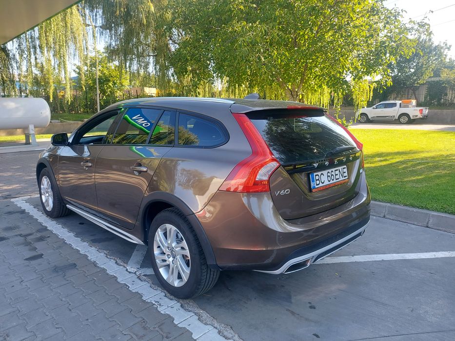 Volvo V60 Cross Country 2018 2.0 tdi 150 cp