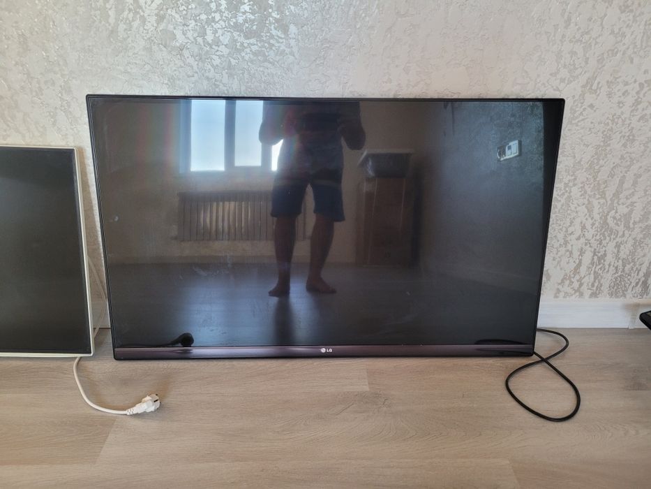 Телевизор б/у - 2 шт