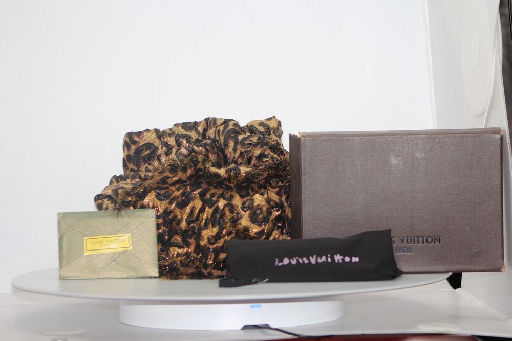 Louis Vuitton esarfa leopard print xxl