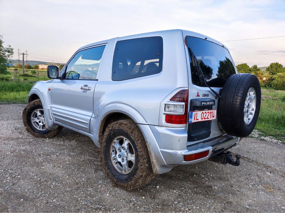 Mitsubishi Pajero 4x4 2004 Recent adusa extra dotari