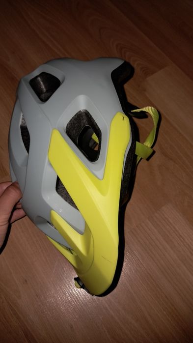 Vând casca nou nouta