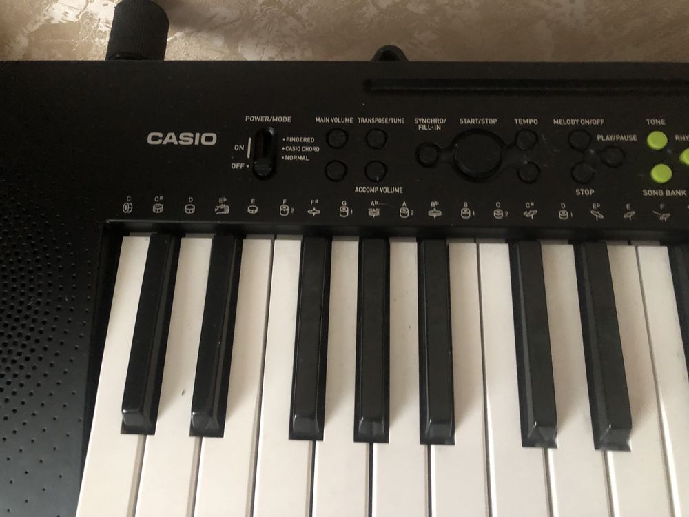 Продам Синтезатор Casio CTK-240