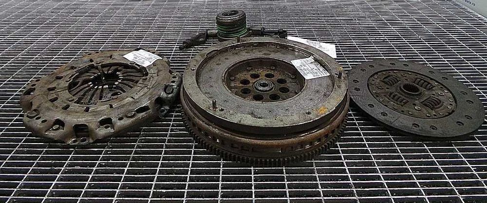 Kit Ambrieaj Volanta / Placa / Disc Mercedes Sprinter 2.2 A651 Euro 6