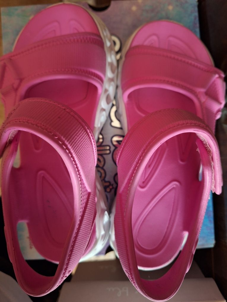 Сандали skechers