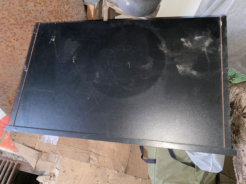 Стол-табурет из дерева, черно оранжевый