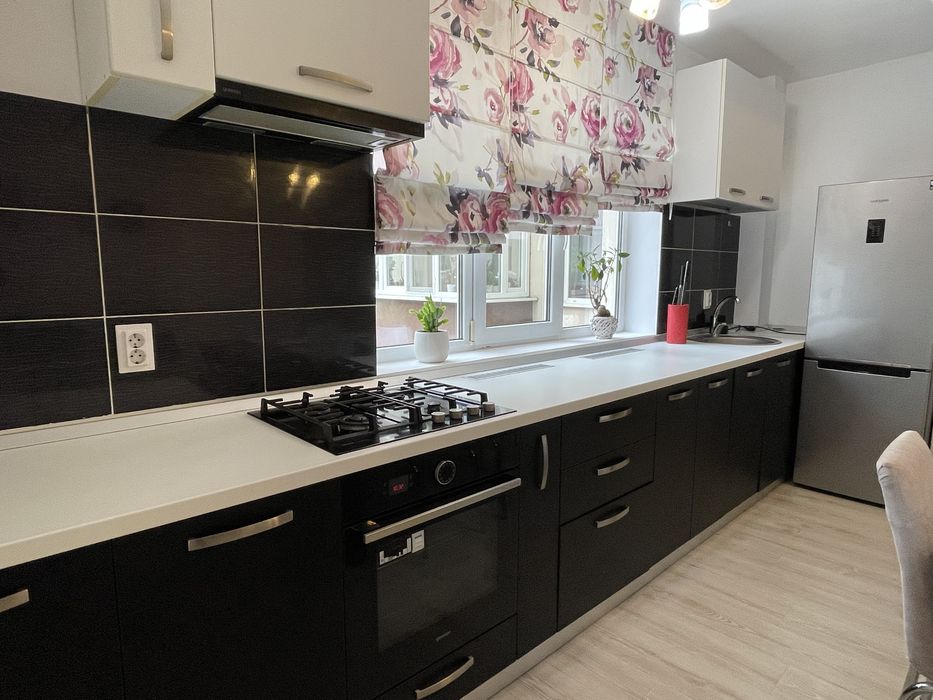 Inchiriez apartament 3 camere 75 mp Valea lupului