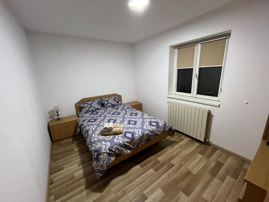 Inchiriez casa in regim hotelier