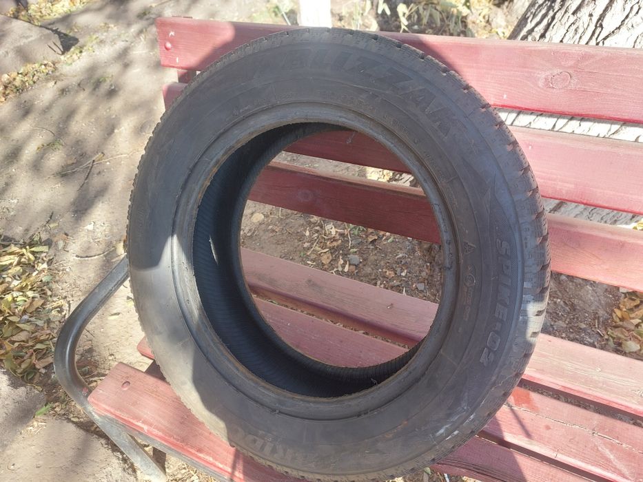 Продаю шины 1шт в майкудуке