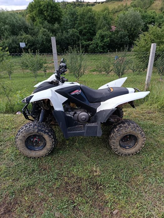 Vând ATV înmatriculat