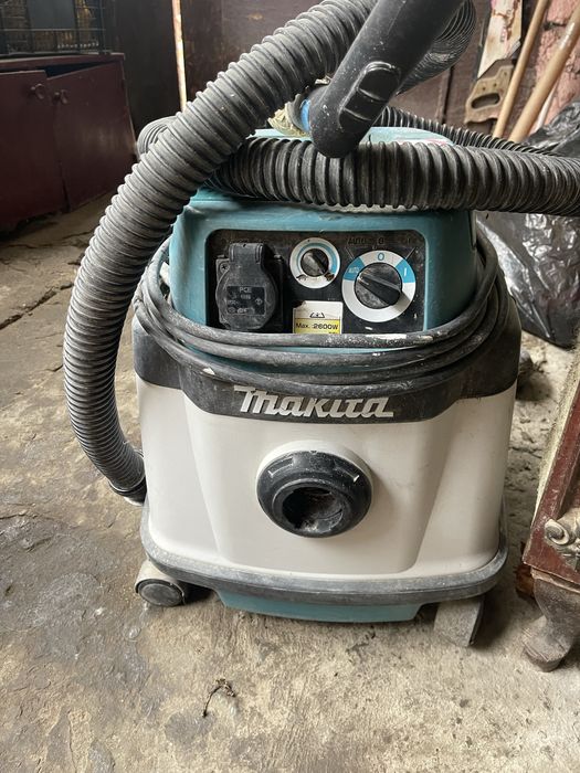 Asirator Makita Profesional
