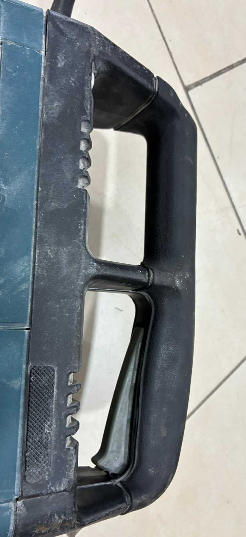 Къртач Bosch GBH 11 DE