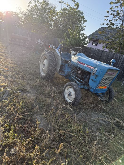 Tractor Ford 2000