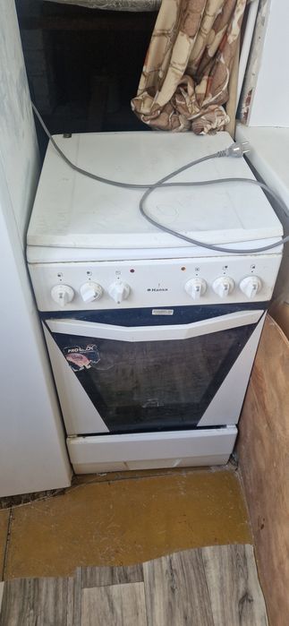 Продам электро плиту