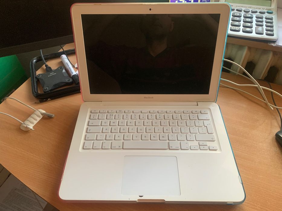 Laptop Macbook alb A1342 functional