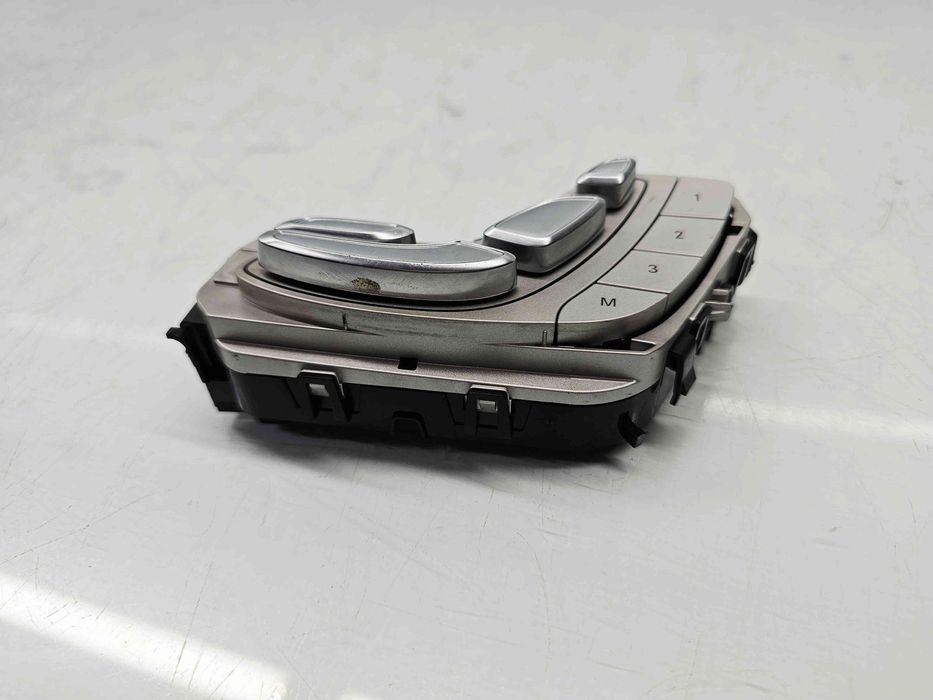 Butoane comenzi scaune Mercedes Clasa C (W205) [Fabr 2014-prezent] A2