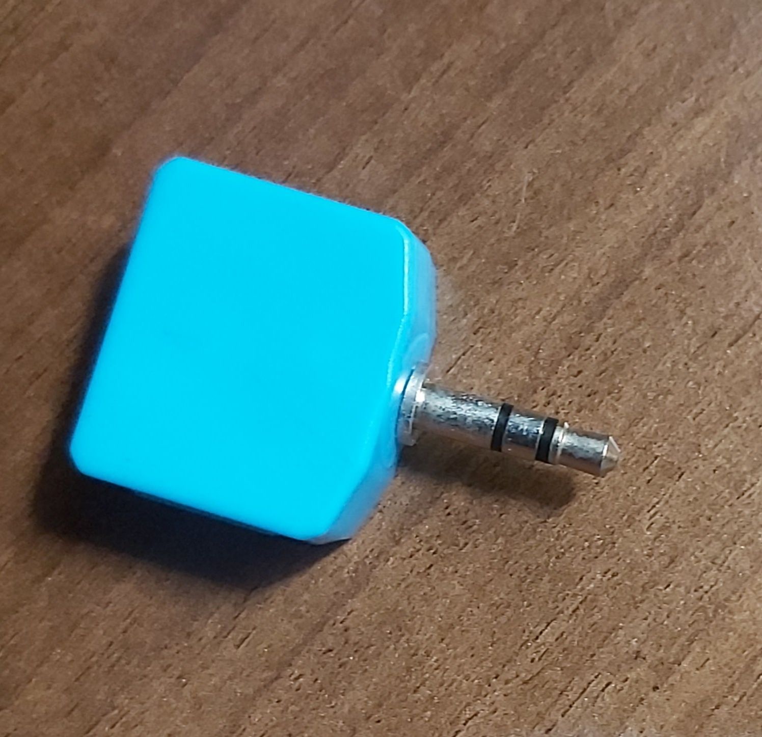 Vând 3 adaptori audio