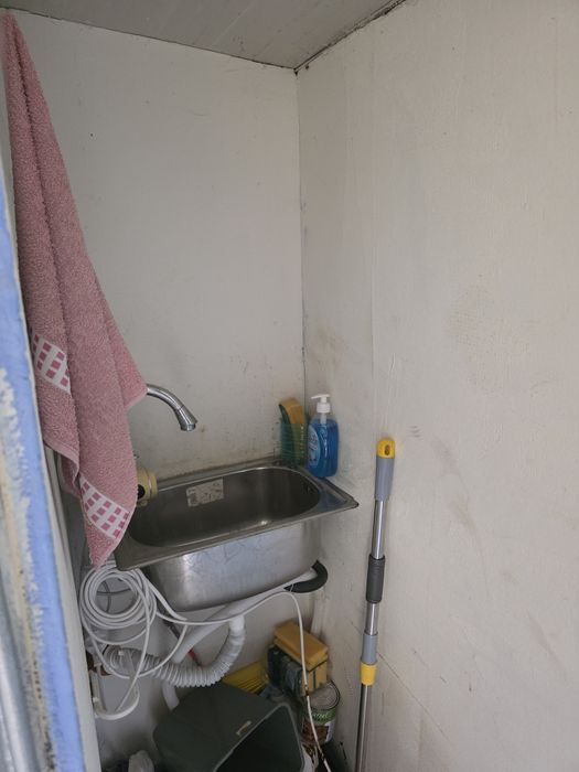 Дава се под наем Магазин в с. Левски, Област Варна - 12 кв.м за 229.5 € - Снимка #8