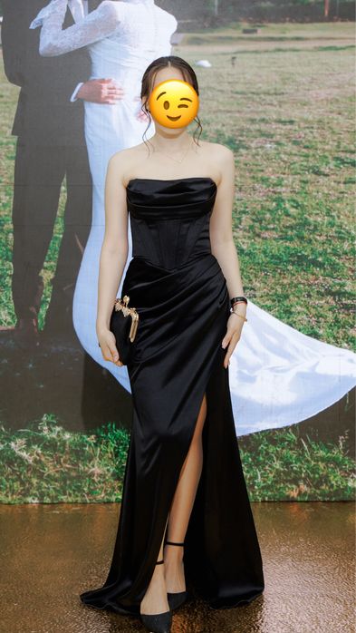 корсетное платье от Embark