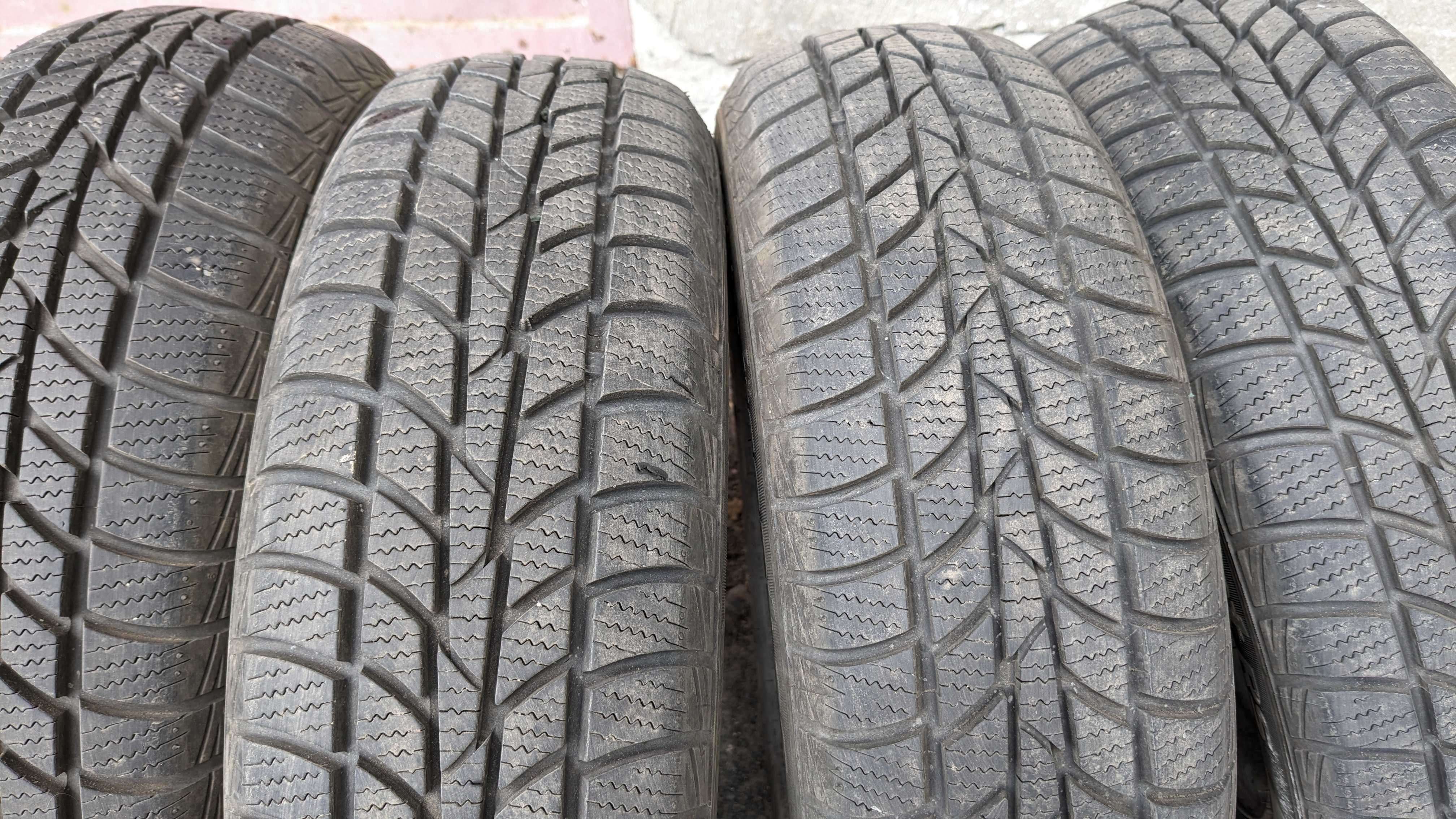 Vand 4 anvelope 155/65 R13  73T foarte putin uzate