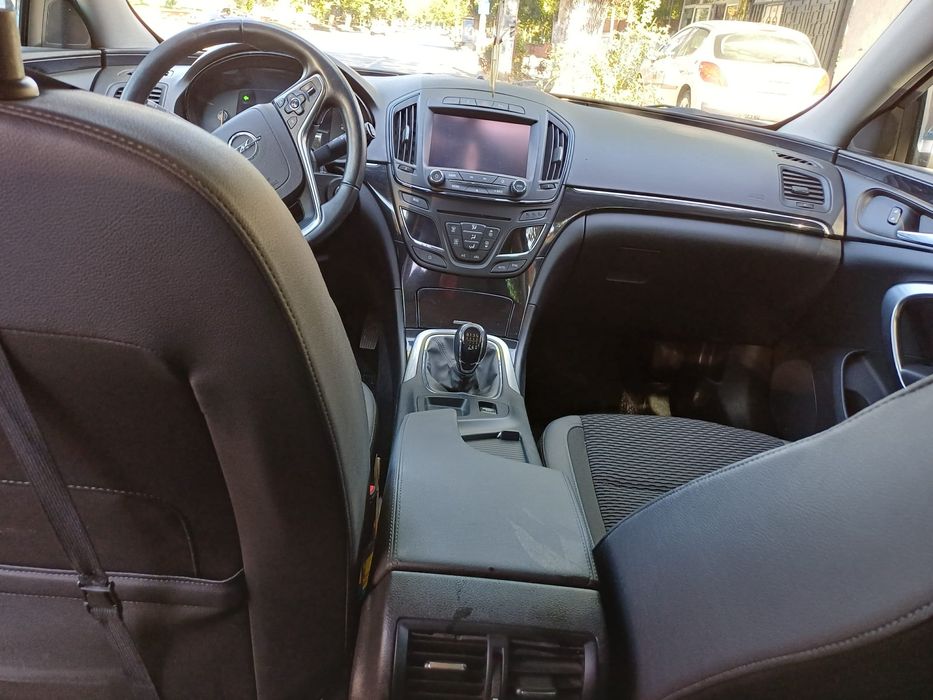 Vând Opel Insignia Sports Tourer