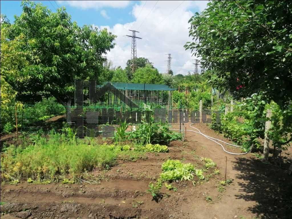 продавам къща местност под язовира
