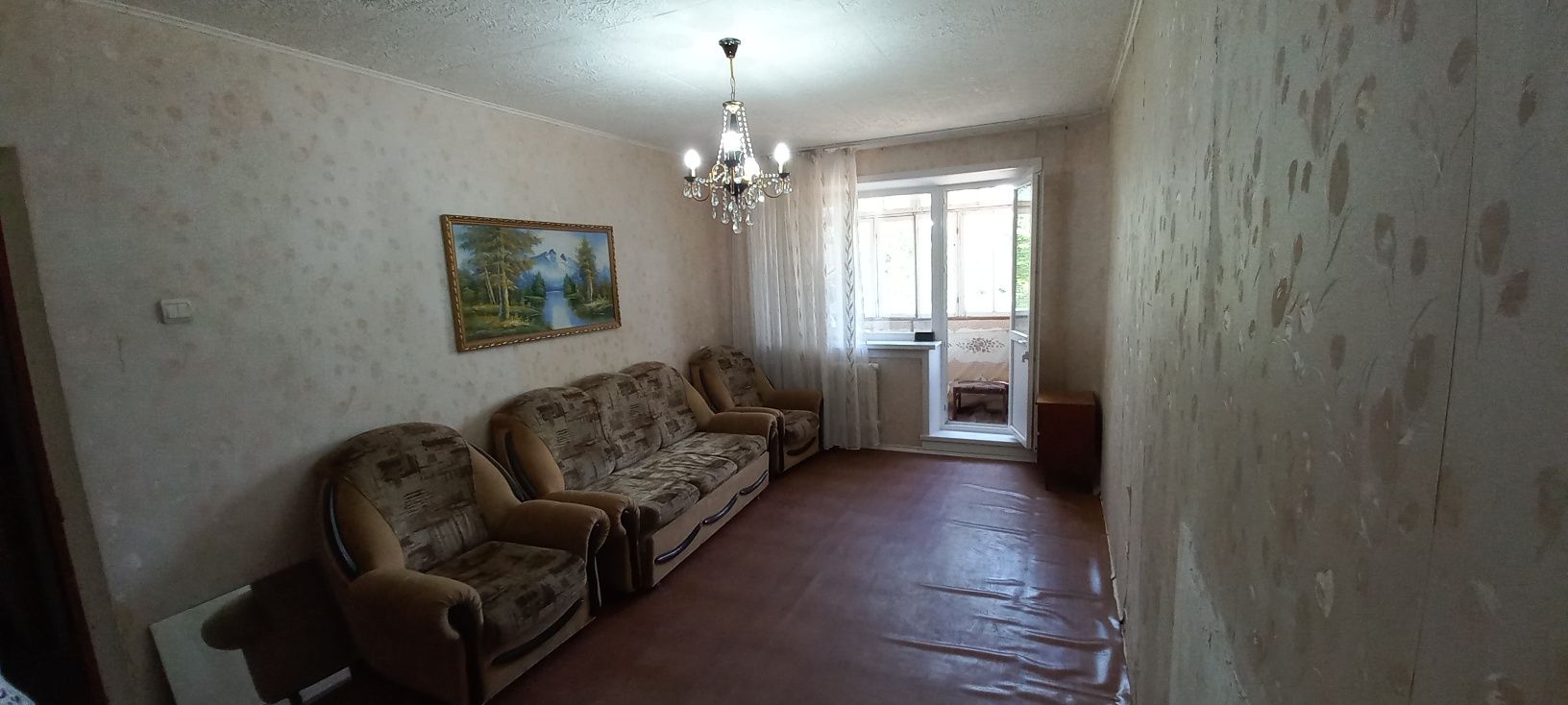 Продам 3-х комнатную квартиру в отличном районе