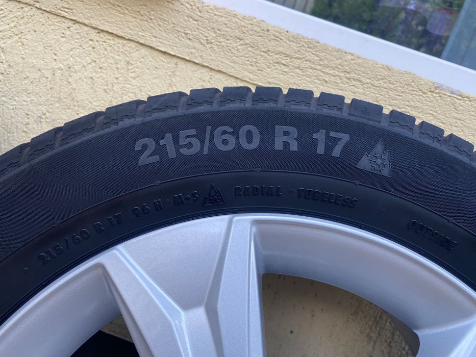 Jante 5x114,3R17" originale Toyota CHR cu cauciucuri iarnă