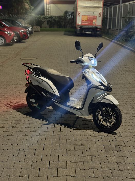Scuter electric fara permis Rdb hoinarul v
