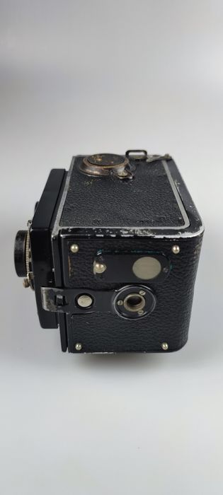 Aparat foto vintage Rolleicord, de colecție.