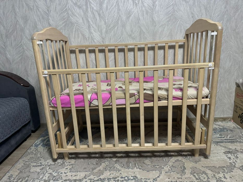 Детская кроватка