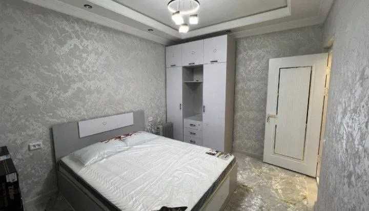 Bezmakler! Qiz bola, sheriklikka!