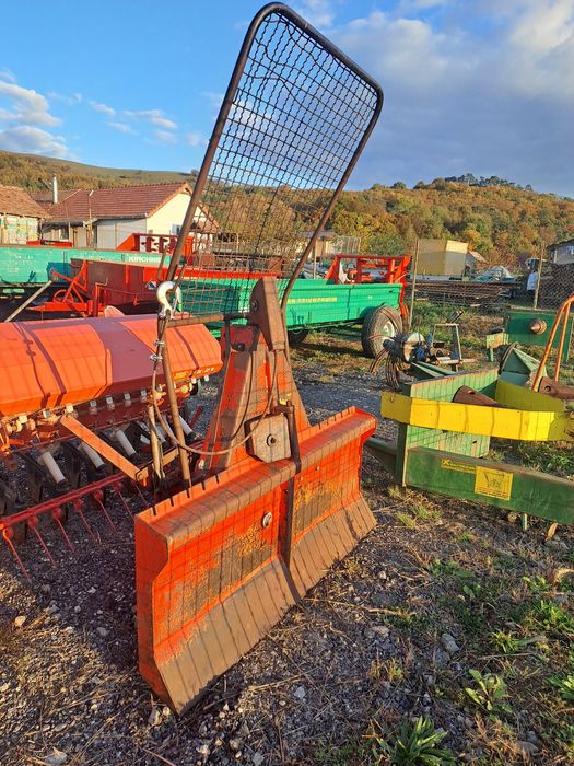 Troliu forestier 5 tone mecanic dupa tractor adusa recent