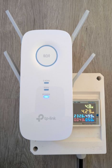 TP LINK RE650 Mesh Wi Fi extender