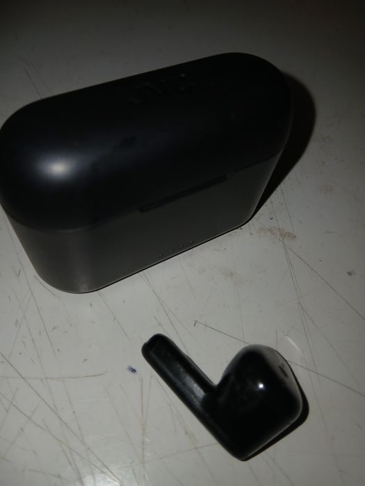 Vând casti firma JVC noi,doar probate