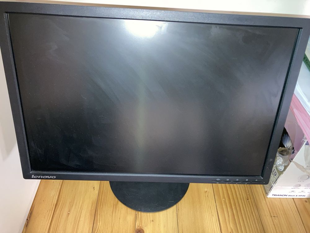 Monitor Lenovo LED + docking station