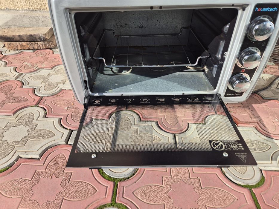 Cuptor electric housetech