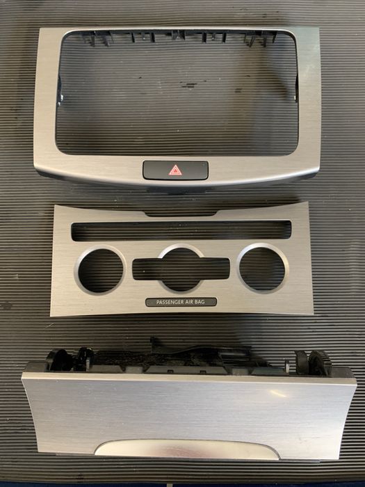 Ornament navigatie, climatronic, scrumiera, passat b7. 2011 / 2015