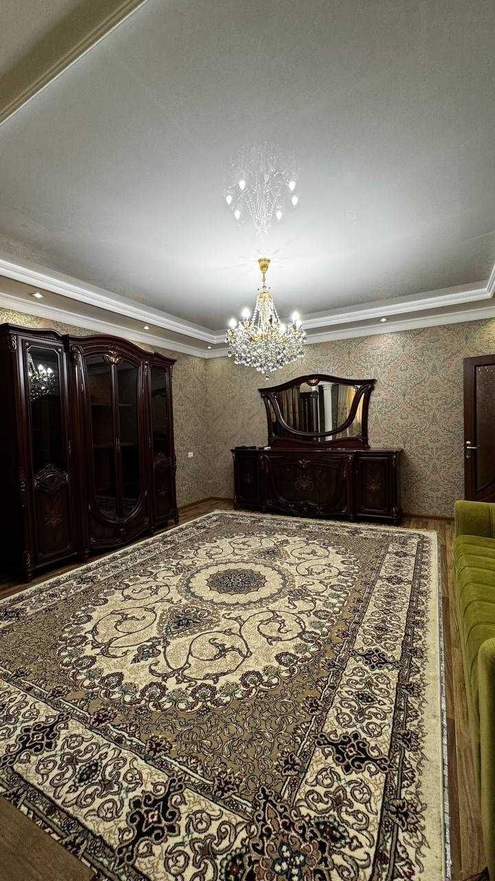 Мирабад Садыка Азимова продается 4х ком с двориком