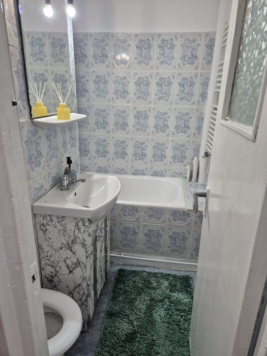 Închiriez apartament în regim hotelier