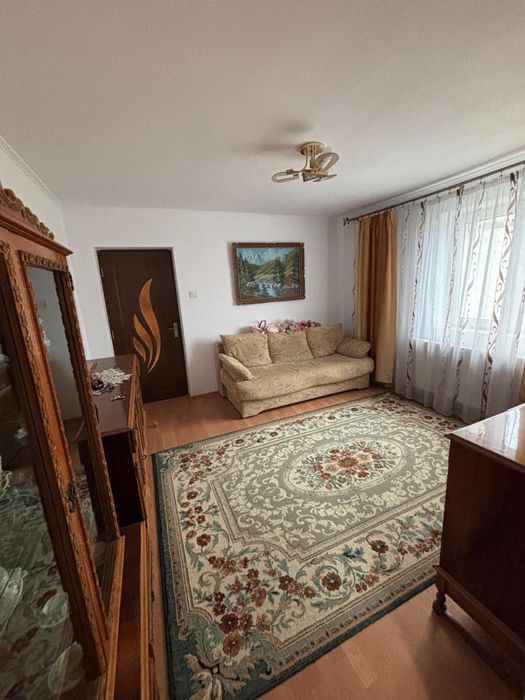 Vand apartament cu 3 camere , 56m2 , zona Spitalului Judetean Zalau