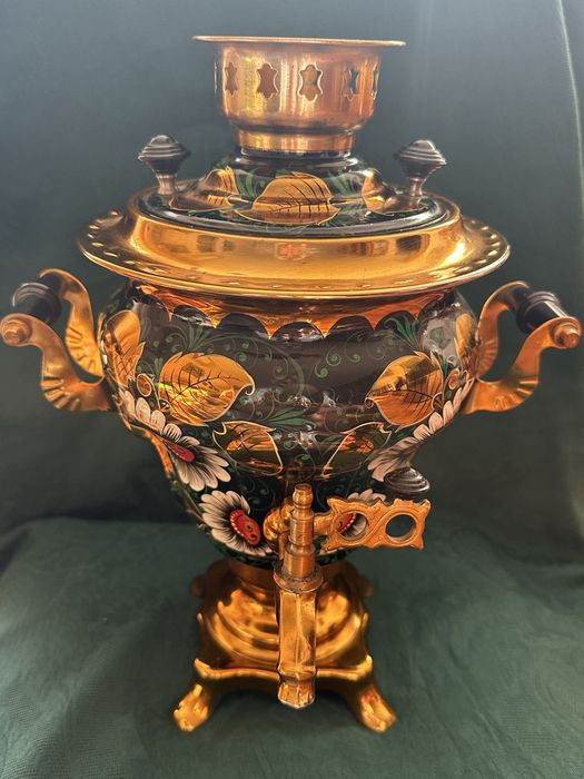 Винтидж ръчно рисувани самовари