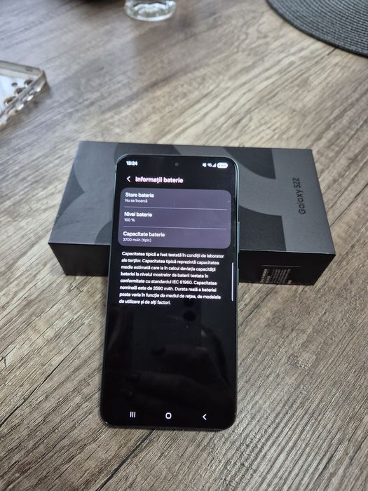 Vând Samsung Galaxy S22