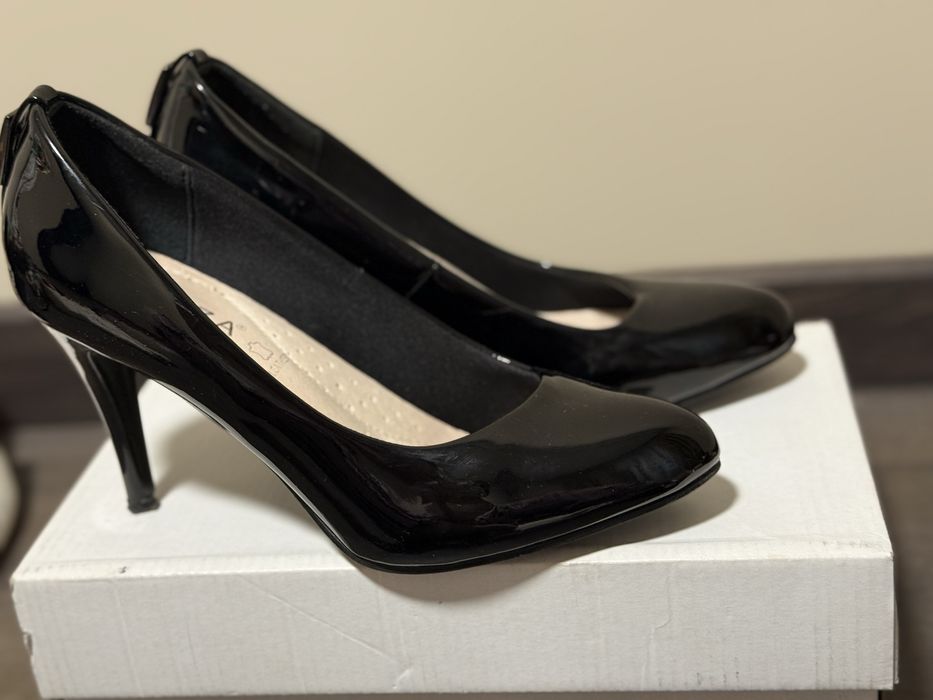 Официални обувки