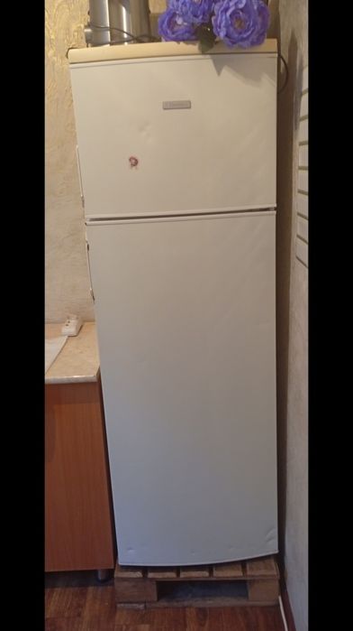 Холодильник Electrolux