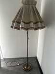 Lampa cu picior metalic
