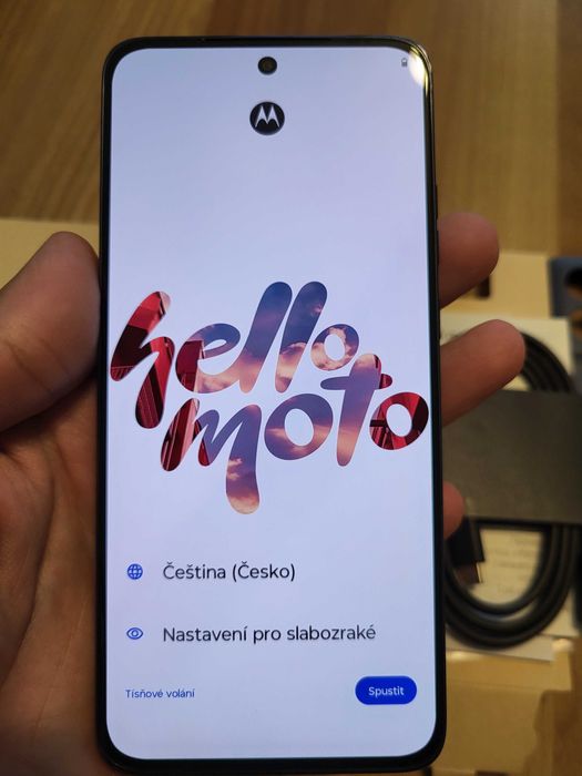 Смартфон Motorola Edge 50 NEO 256GB - чисто нов, 22м гаранция!