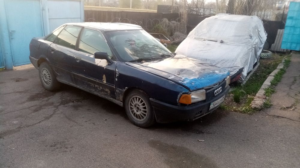 Продам машину на запчасти